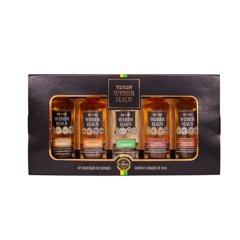 Kit com cinco cachaças de 50 ml. Cachaça Weber Haus Amburana, Cachaça Weber Haus Bálsamo, Cachaça Weber Haus Prata, Cachaça Weber Haus Canela Sassafrás, Cachaça Weber Haus Carvalho e Cabriúva.